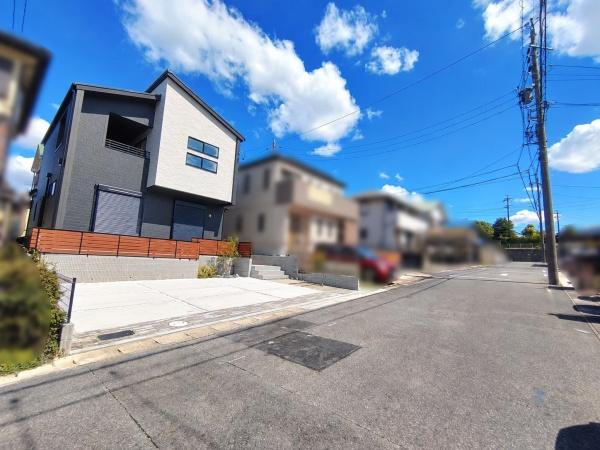 ブルーミングガーデン東郷町清水3丁目　全1棟