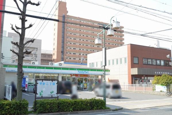 ライオンズマンション平針第3(ファミリーマート平針駅前店)