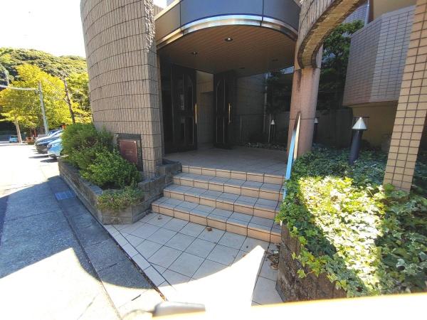 ユニーブル鳴海東ガーデンコート