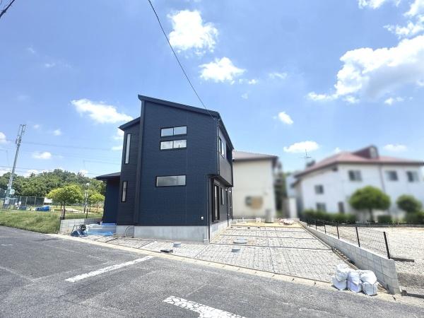 ブルーミングガーデン日進市三本木町廻間 全1棟