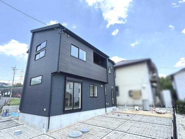 ブルーミングガーデン日進市三本木町廻間　全1棟