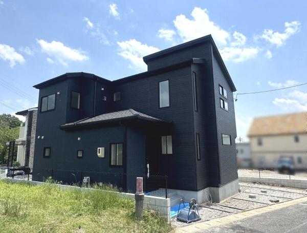 ブルーミングガーデン日進市三本木町廻間　全1棟
