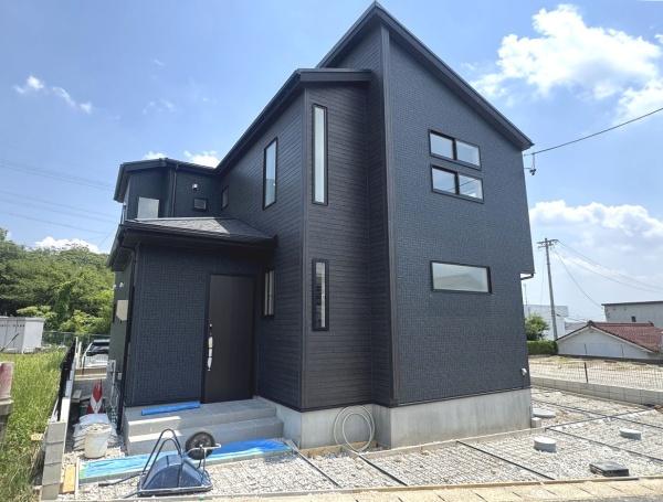 ブルーミングガーデン日進市三本木町廻間　全1棟