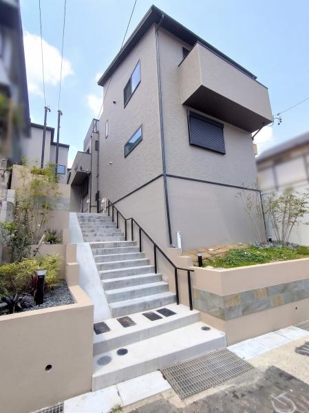 新築テラスハウス　フレスト名東区高間町　A2棟