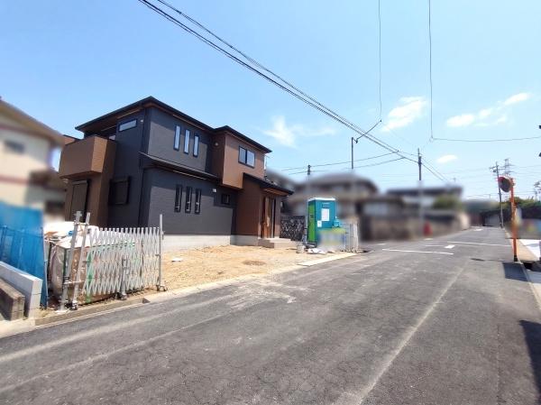 ファーストタウン日進市第1米野木町北山　全1棟