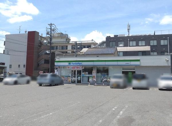 アピエス桜本町(ファミリーマート笠寺西門店)