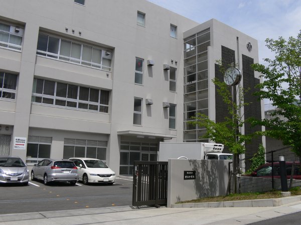 名古屋市名東区神里１丁目の土地(名古屋市立神丘中学校)