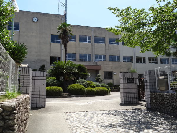 名古屋市緑区大高町字折戸の中古一戸建て(名古屋市立大高小学校)