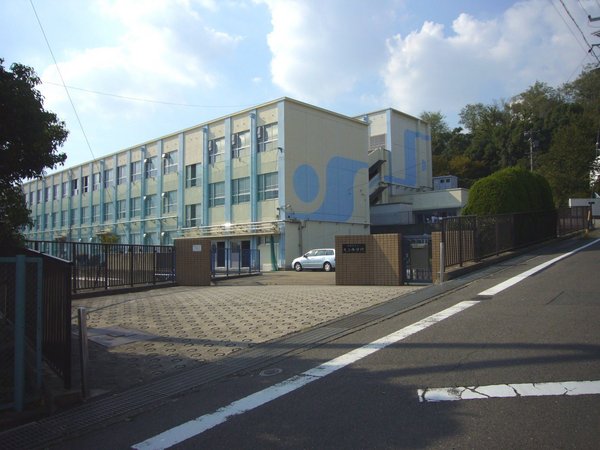 グラファーレ天白区御前場町　全1棟(名古屋市立久方中学校)