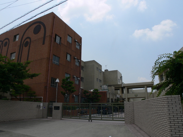 ライオンズマンション左京山S棟(名古屋市立相原小学校)