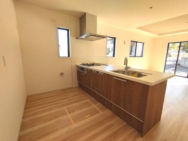 新築分譲住宅　緑区徳重4期　2号棟