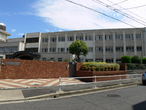 新築分譲住宅　名東区高針原3期　1号棟(名古屋市立牧の原小学校)