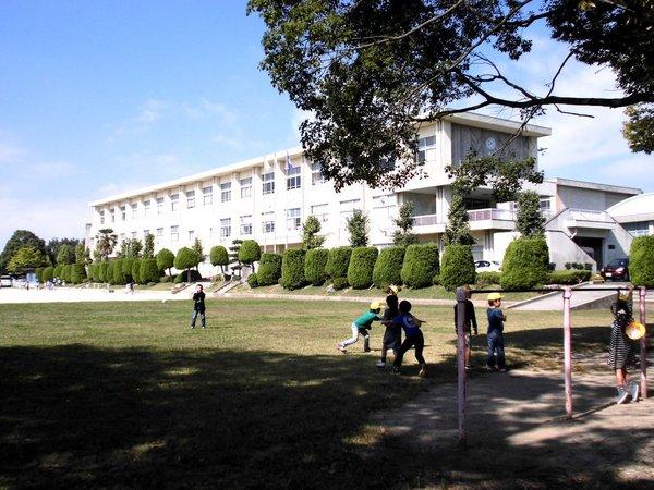 愛知郡東郷町御岳２丁目の中古一戸建て(東郷町立諸輪小学校)