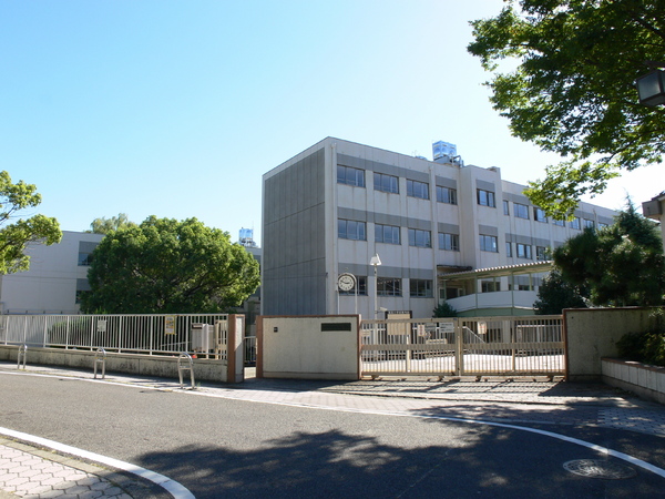 パークホームズ上社ガーデンヴィスタ(名古屋市立猪高小学校)