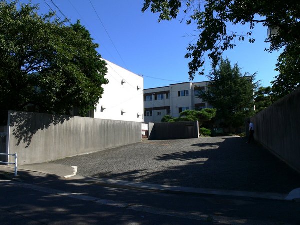 パークホームズ上社ガーデンヴィスタ(名古屋市立猪高中学校)