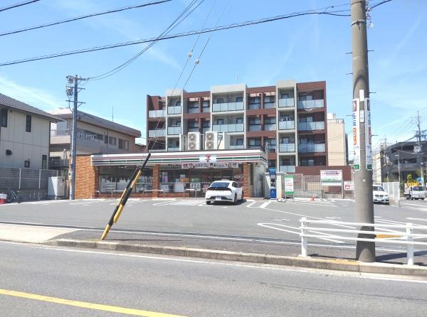 ユニーブル星ヶ丘イースト(セブンイレブン名古屋一社1丁目店)