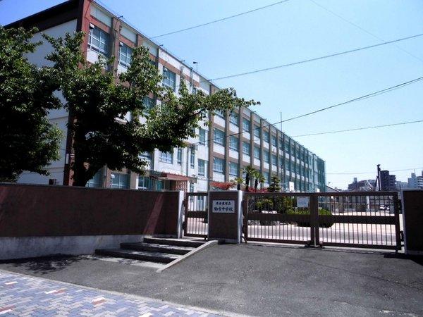 ローレルコート御器所(名古屋市立駒方中学校)