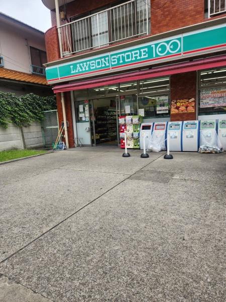 高島平第二ウィーンハイツ(ローソンストア100新高島平店)