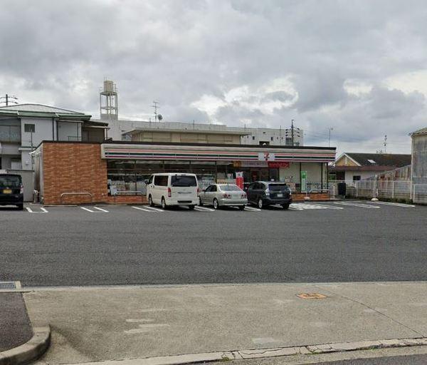 メゾン中央台7号棟(セブンイレブン春日井岩成台店)