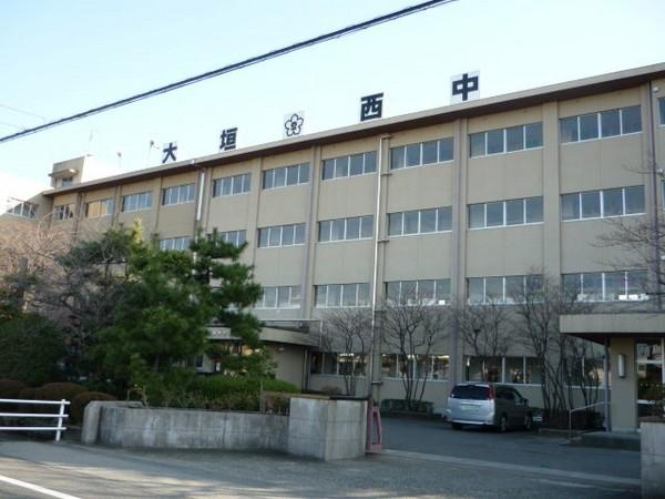 大垣市南若森町の土地(大垣市立西中学校)