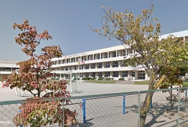 不破郡垂井町綾戸の土地(垂井町立東小学校)