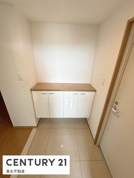 シャトレ愛松鷹匠(玄関)