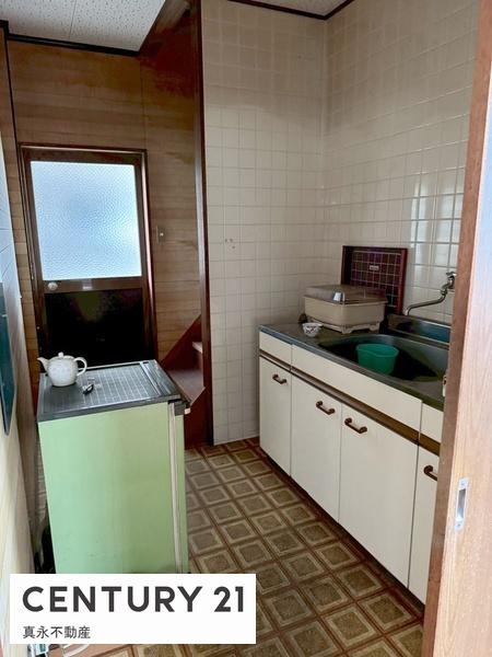 安八町東結　売作業場
