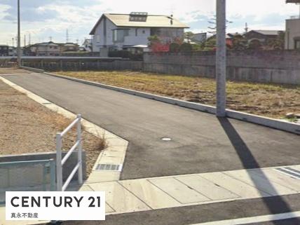 瑞穂市本田の新築一戸建(前面道路含む現地写真)