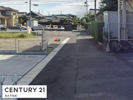 大垣市長松町の新築一戸建(前面道路含む現地写真)