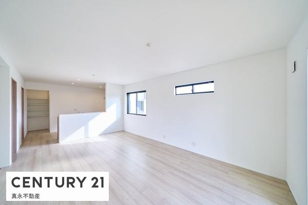 大垣市長松町の新築一戸建(リビング)