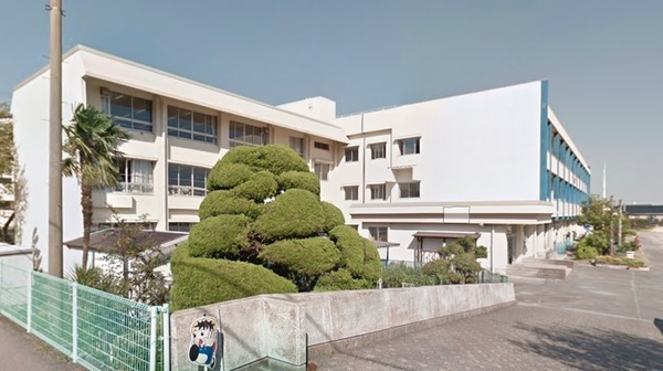 不破郡垂井町宮代　店舗付住宅(垂井町立宮代小学校)