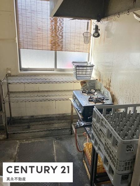 不破郡垂井町宮代　店舗付住宅