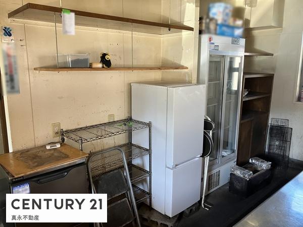 不破郡垂井町宮代　店舗付住宅