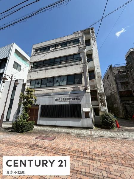 大垣市郭町東2丁目　店舗付住宅