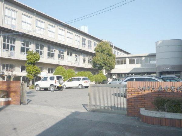 大垣市南頬町4丁目の土地(大垣市立南中学校)