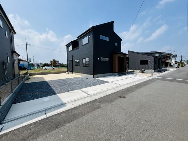リーブルガーデン　笠間市旭町第12　2号棟