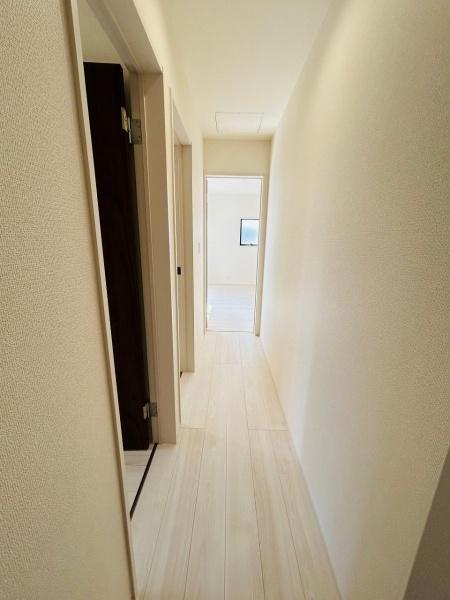 リーブルガーデン ひたちなか市東石川第13 1号棟(玄関)