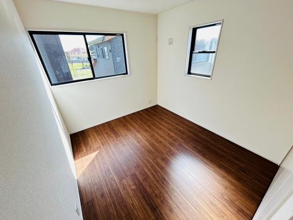 リーブルガーデン　ひたちなか市東石川第13　5号棟