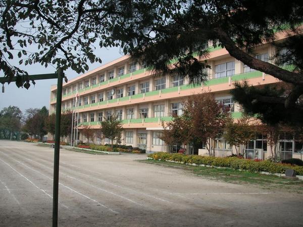 J-HOME　水戸市見川町　3LDK(水戸市立緑岡中学校)
