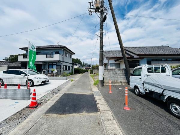 リーブルガーデン 常陸太田市馬場町3期 2号棟(前面道路含む現地写真)