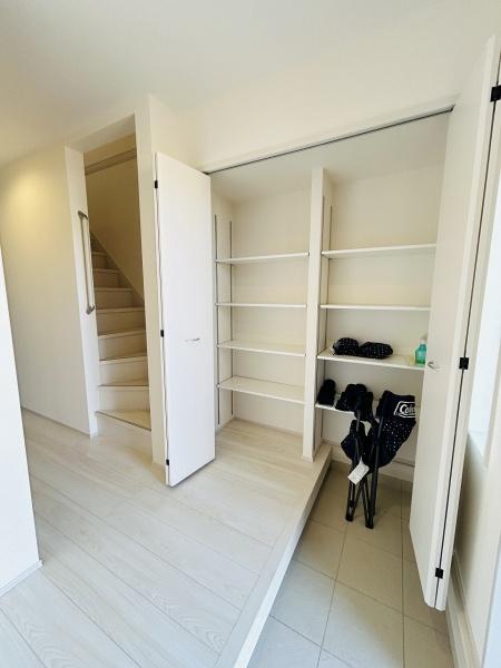 リーブルガーデン ひたちなか市足崎19期 1号棟(玄関)