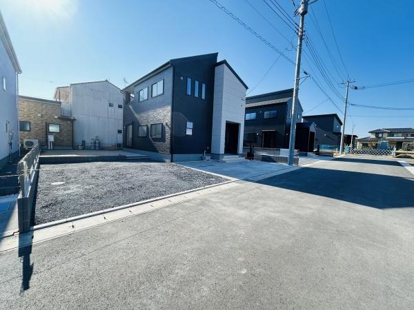 リーブルガーデン ひたちなか市足崎19期 2号棟(駐車場)