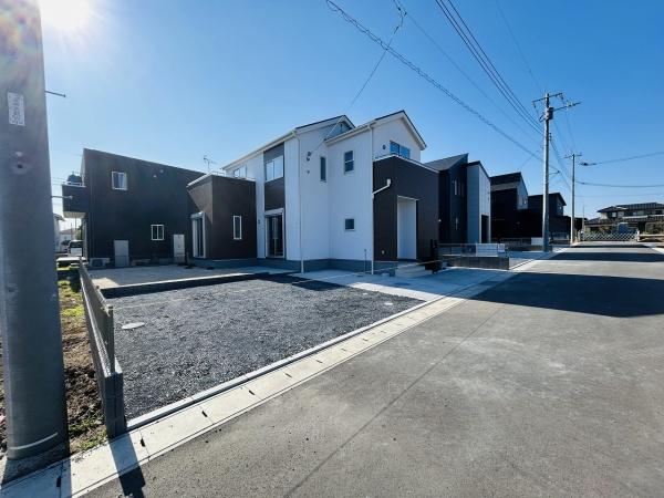 リーブルガーデン ひたちなか市足崎19期 3号棟(駐車場)