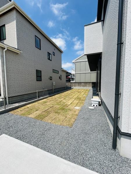ブルーミングガーデン　水戸市赤塚1丁目　1号棟