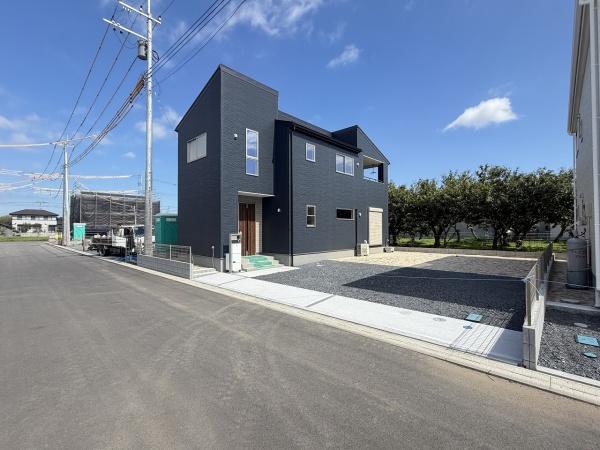 リーブルガーデン　笠間市旭町第13　8号棟