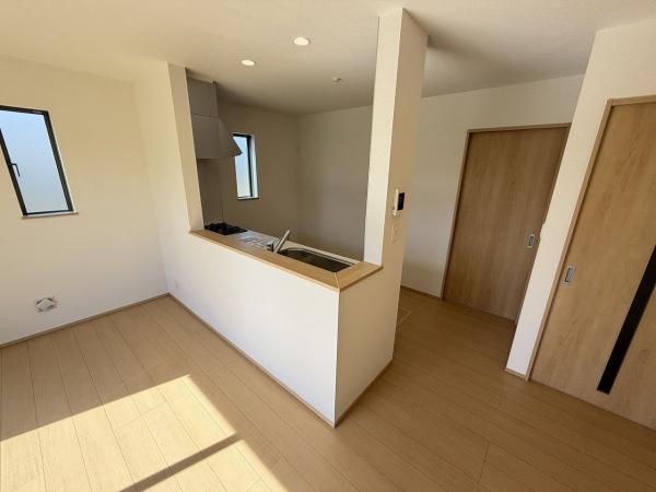 ハートフルタウン　ひたちなか市三反田3485番　A号棟