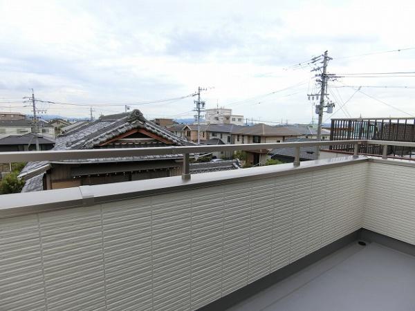安城市法連町の中古一戸建て