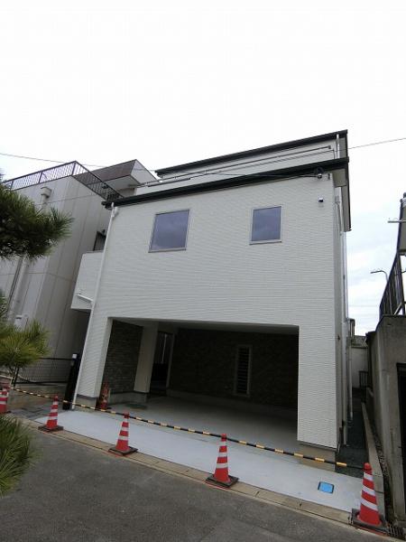 安城市法連町の新築一戸建