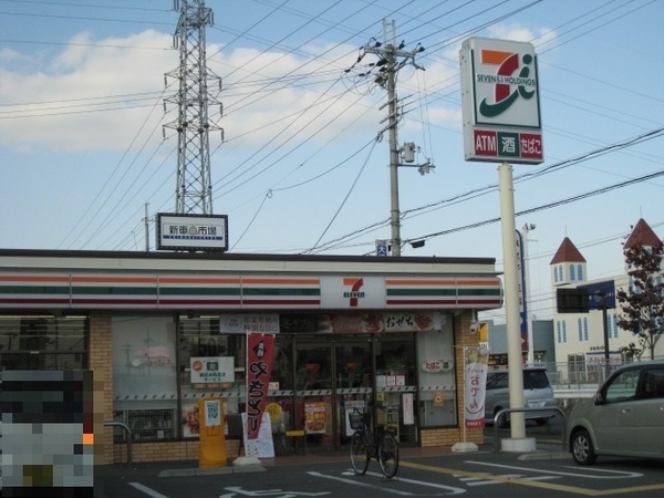 エルコート小泉(セブンイレブン大和郡山小林町西店)