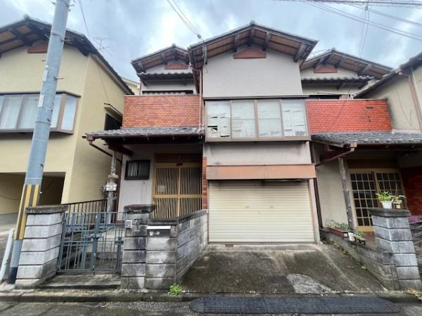 奈良市田中町の中古テラスハウス